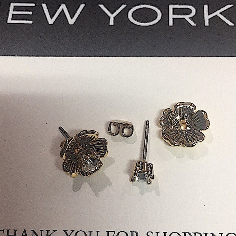 COACH - MINI TEA ROSE 2 IN 1 STUD EARRINGS (NWT) - Picture 4 of 12